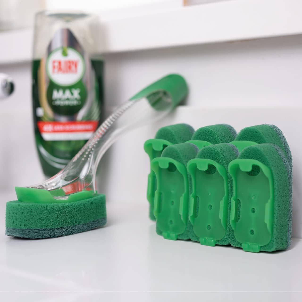 Fairy Soap Dispensing Brush (+ 6 refills)