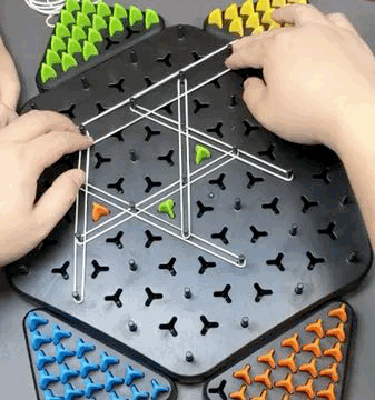Chain Triangle Chess